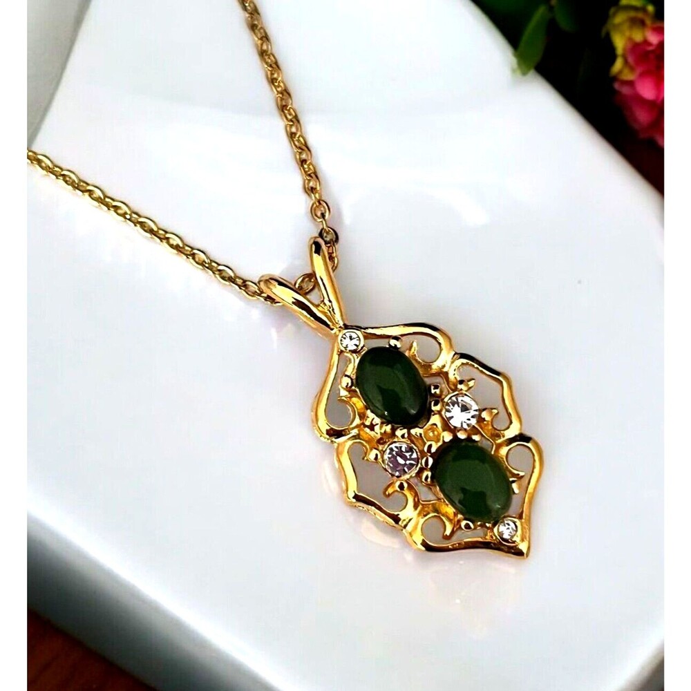Vintage 1980s Jade Cabochon Pendant Necklace Crystals Gold Plated GEP - 7V